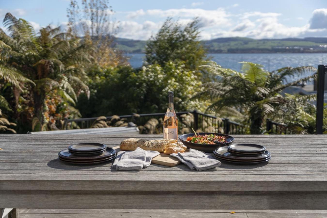 Bayview Lake Lac Taupo Extérieur photo