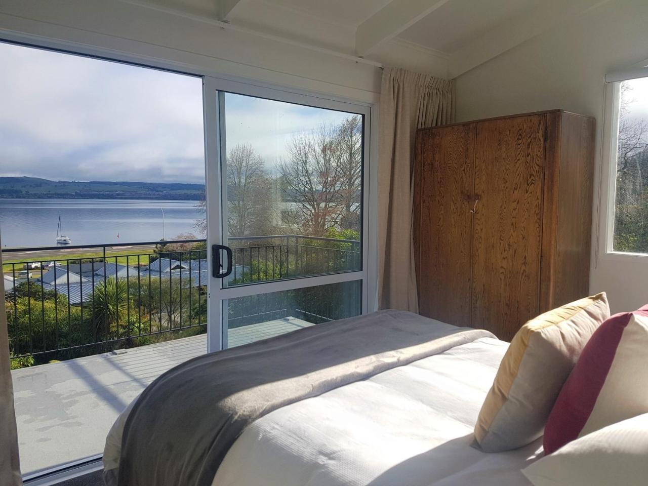 Bayview Lake Lac Taupo Extérieur photo
