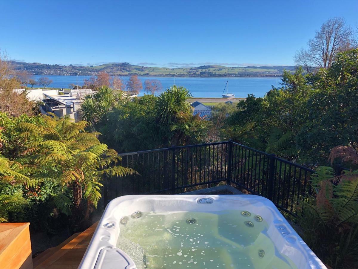 Bayview Lake Lac Taupo Extérieur photo